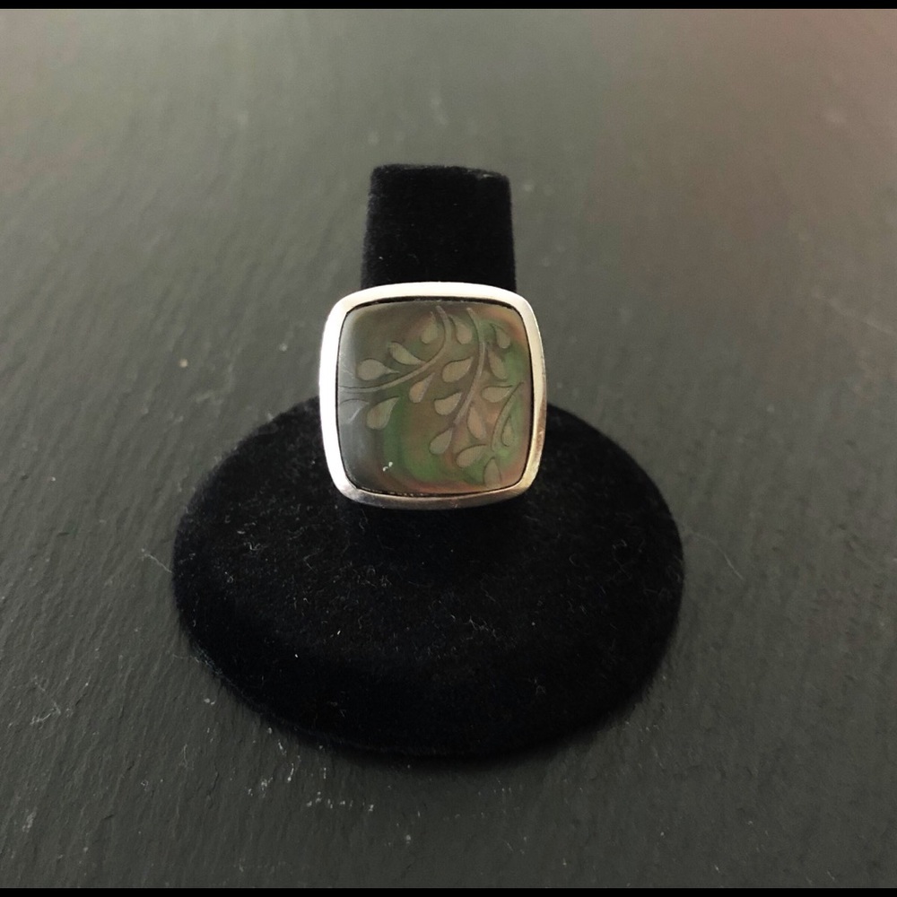 Silpada Etched Black lip shell Ring